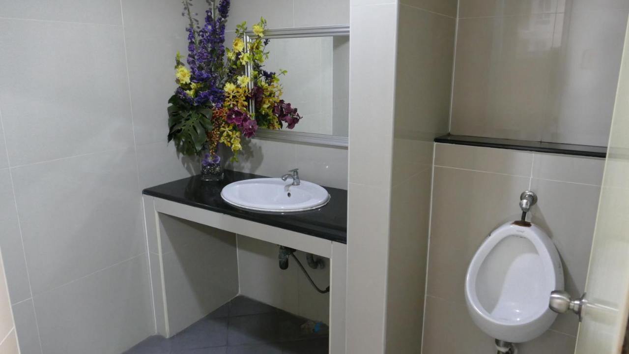 Sundowner Sukhumvit Apartment Bangkok Exterior foto